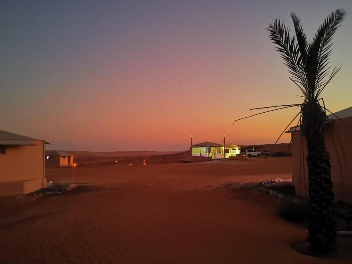 Safari Dunes Camp Ḩawīyah Buitenkant foto