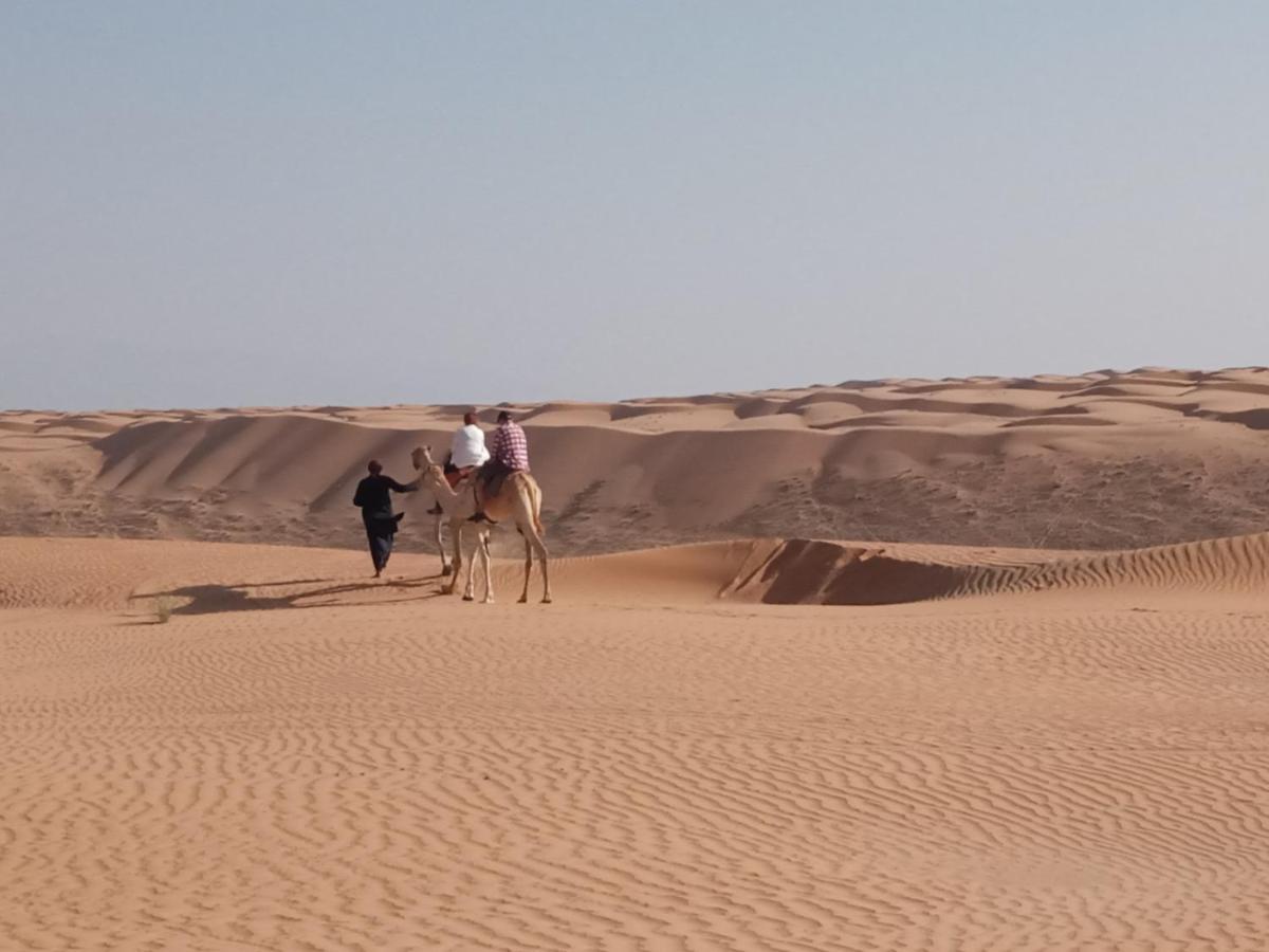 Safari Dunes Camp Ḩawīyah Buitenkant foto