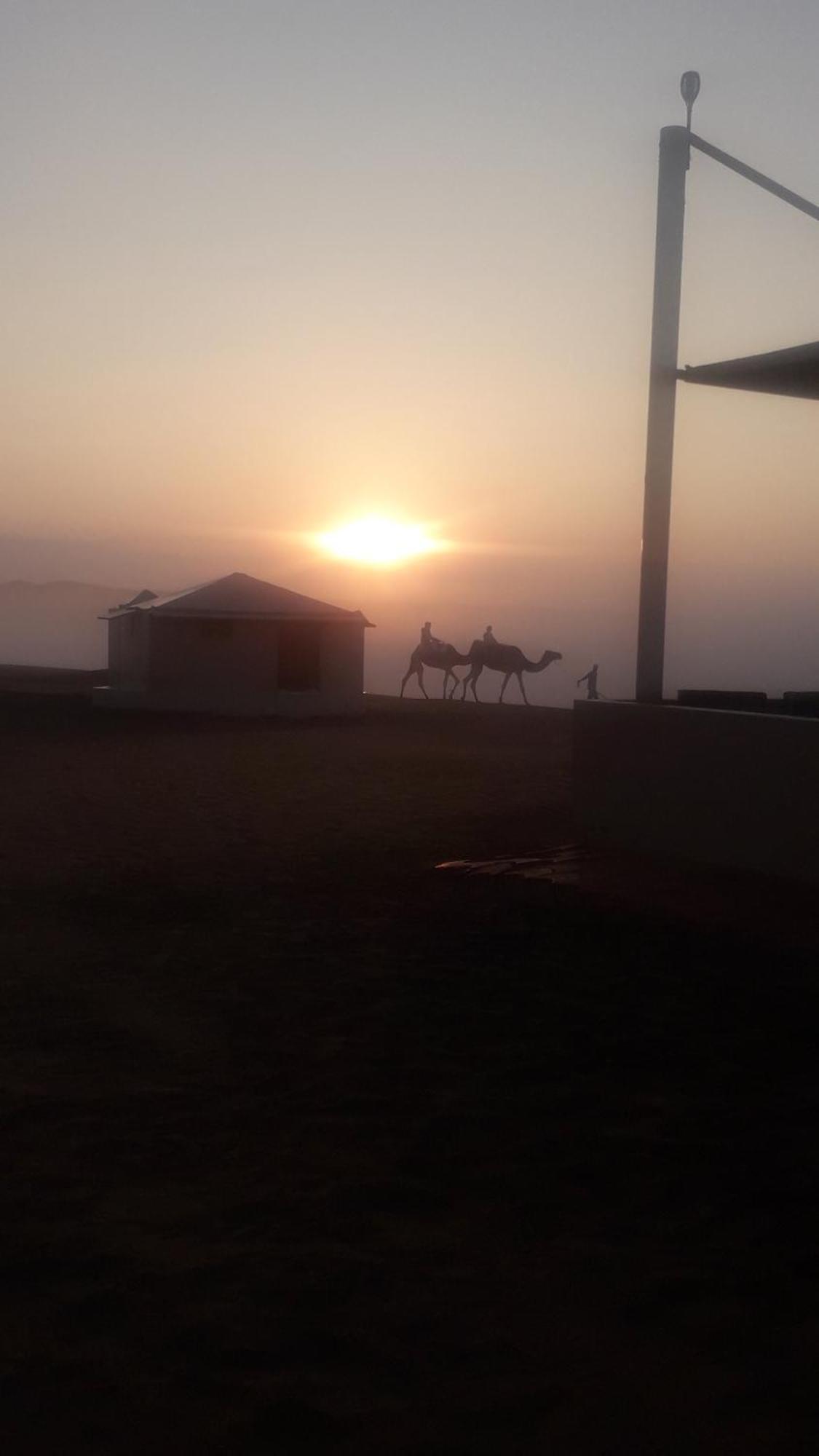 Safari Dunes Camp Ḩawīyah Buitenkant foto